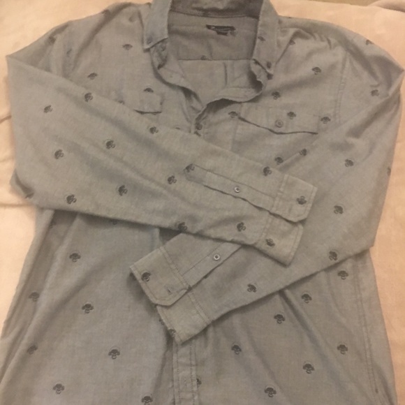 burnside Other - Men’s button down long sleeved skull w headphones